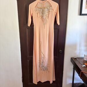 Vintage Peach Vietnamese Ao Dai | Beaded, Sheer panel Sequin Approx Size Small